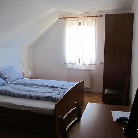 Вилла Tourist Farm Ljubica Поляне-над-Шкофьё-Локо Экстерьер фото