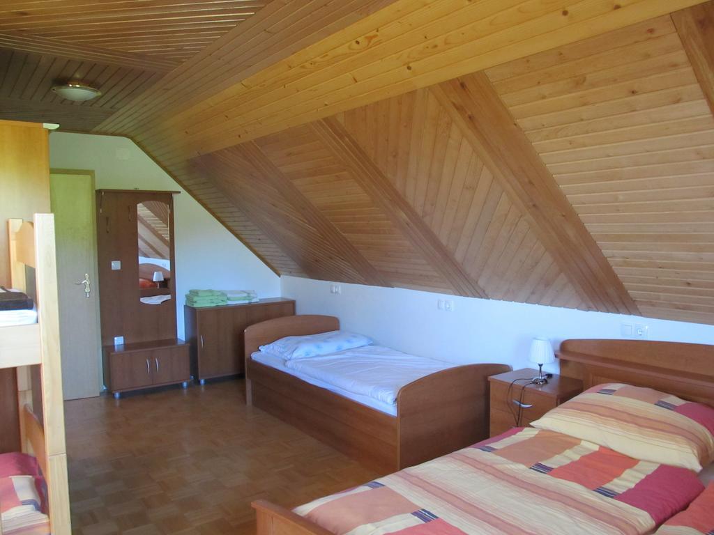 Вилла Tourist Farm Ljubica Поляне-над-Шкофьё-Локо Номер фото